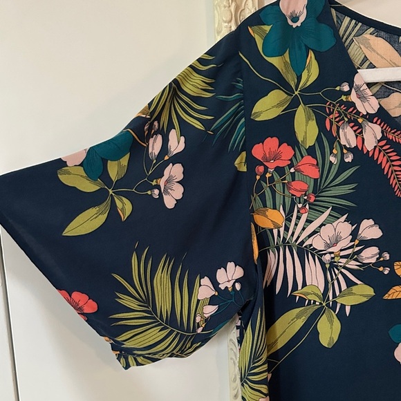 PAPILLON | Tropical Floral Women's Blouse - Navy and Multicolor - Picture 4 of 11